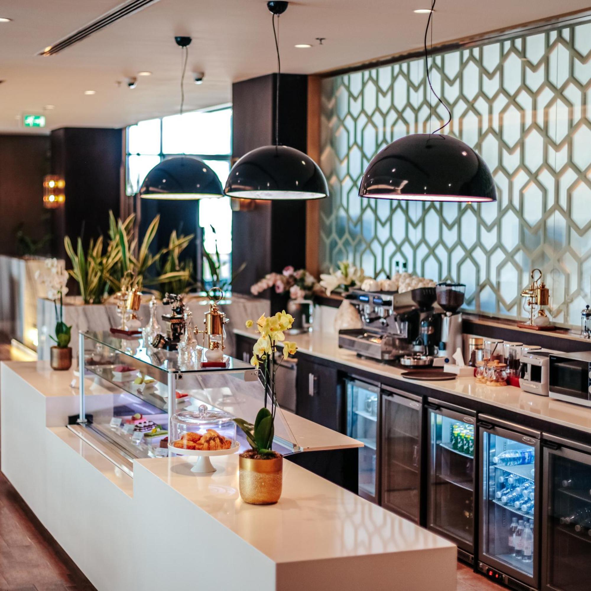 فندق ومركز مؤتمرات ذا غروف بحرين المنامة المظهر الخارجي الصورة The lounge at the airport